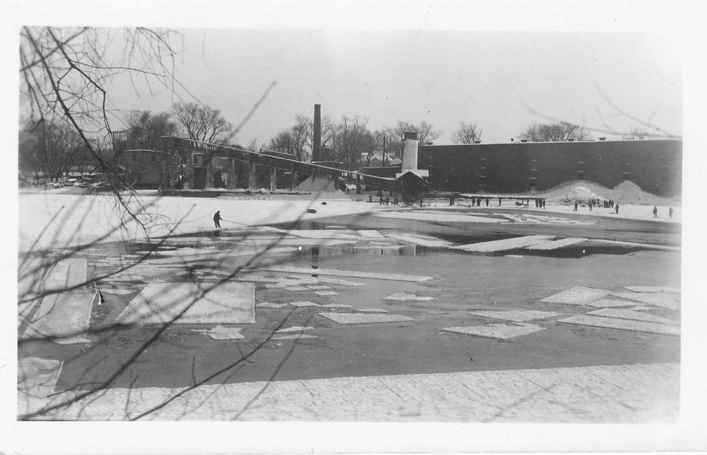 Ice harvesting on Merrimack River